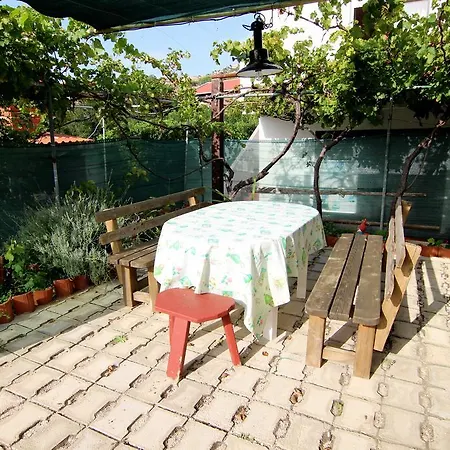 Apartment Lovre
