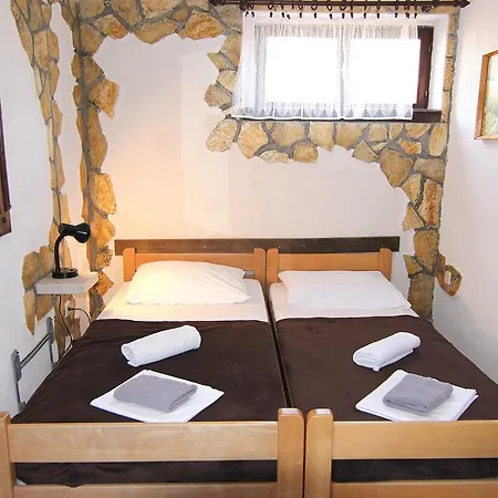 Apartment Lovre *