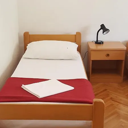 Apartment Lovre *
