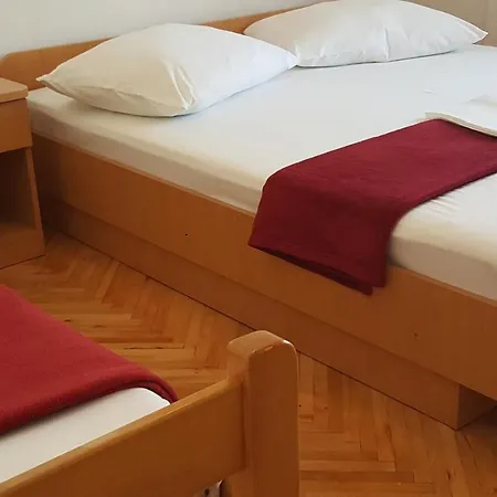 Apartment Lovre Pag Town