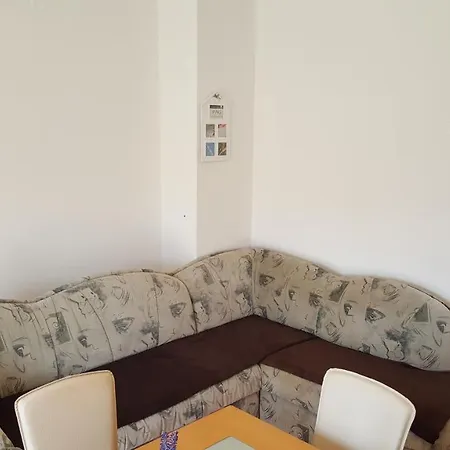 Apartment Lovre *
