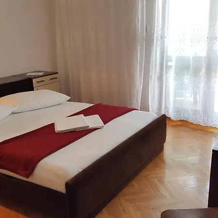 Apartment Lovre *